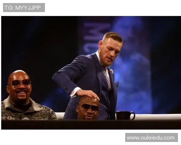 梅瑟威与嘴炮精彩对决发布会全程回顾与精彩瞬间分析